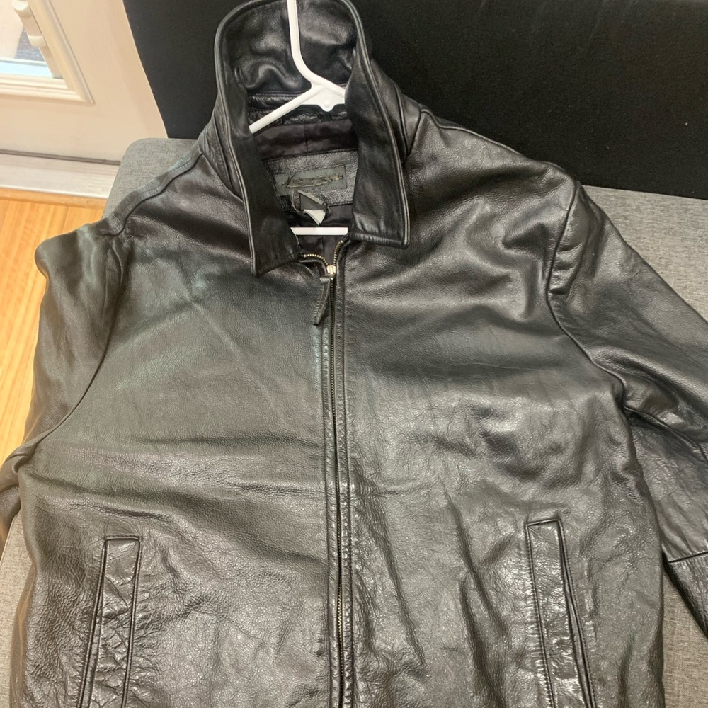 Very good condition made in china, size M-L warm, beautiful